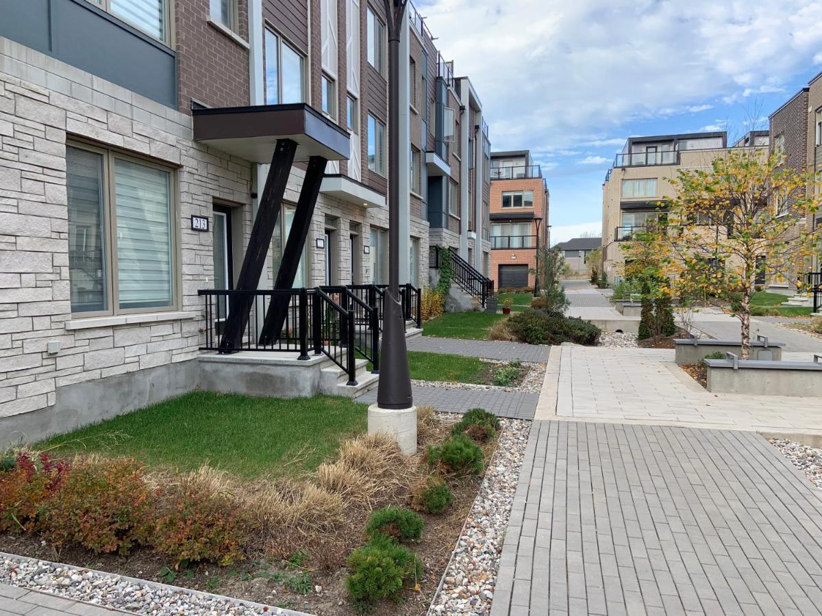 Wateridge Luxury Condos Ottawa Exteriör bild